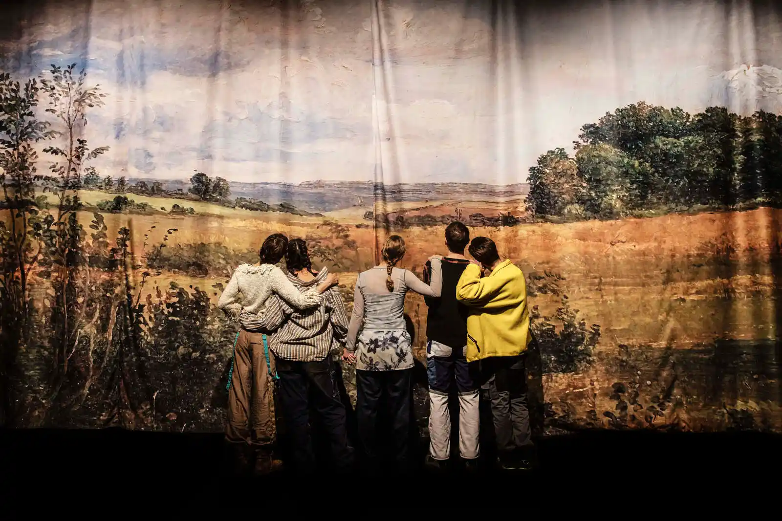 Forestillingen Praise The Land på Teater Momentum